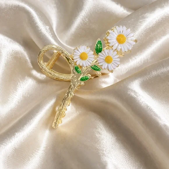 Gold Floral Daisy Hair Claw - Picture 6 of 8